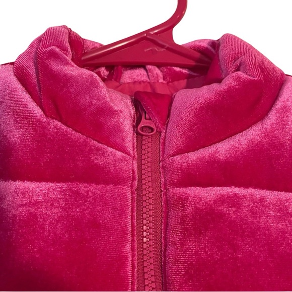 EUC Gymboree 18-24 mo Toddler Girl Hot Pink Velvet Puffer Vest with Pockets - Picture 3 of 6